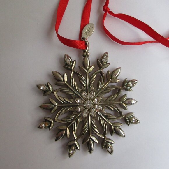 Lenox 2011 Annual Ornament Snow Majesty Snowflake Silver Plate Christmas 3 1/8” - Picture 2 of 12